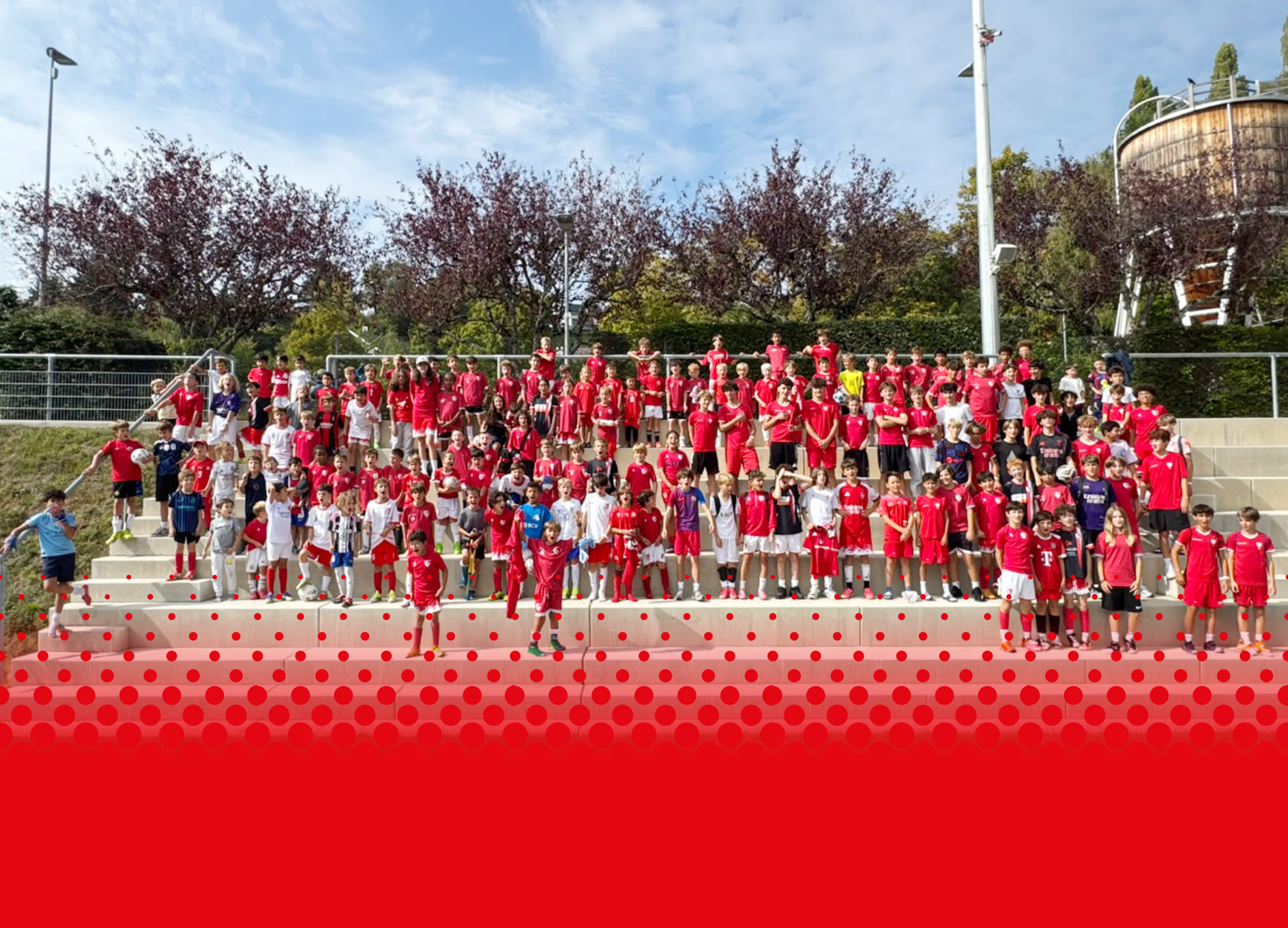 TOUS EN ROUGE